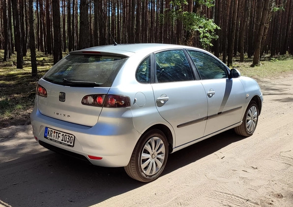 Seat Ibiza cena 6800 przebieg: 212000, rok produkcji 2006 z Drezdenko małe 191